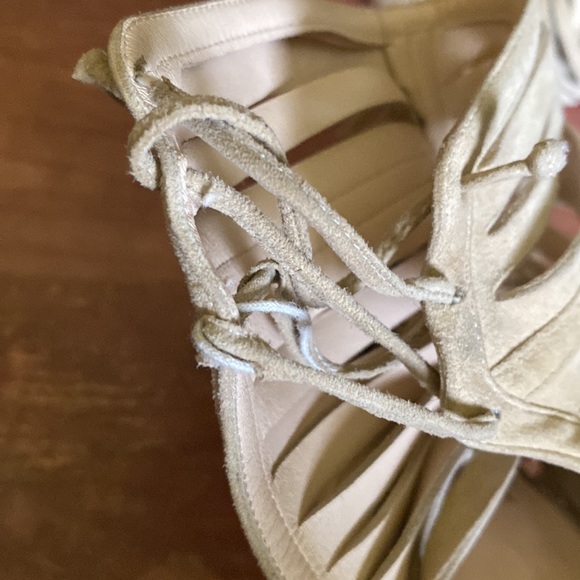 Christian Louboutin heels - Picture 4 of 4